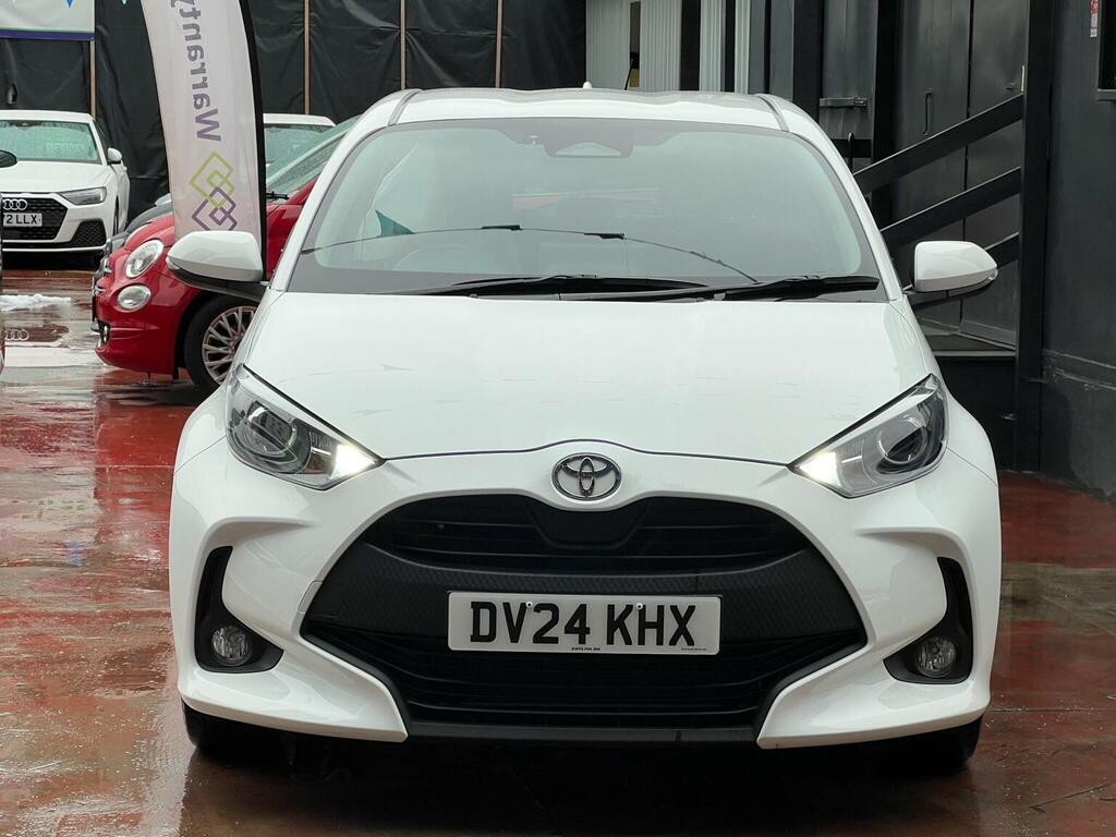 Toyota Yaris 1.5 Vvt-h Icon E-cvt Euro 6 Ss White #2