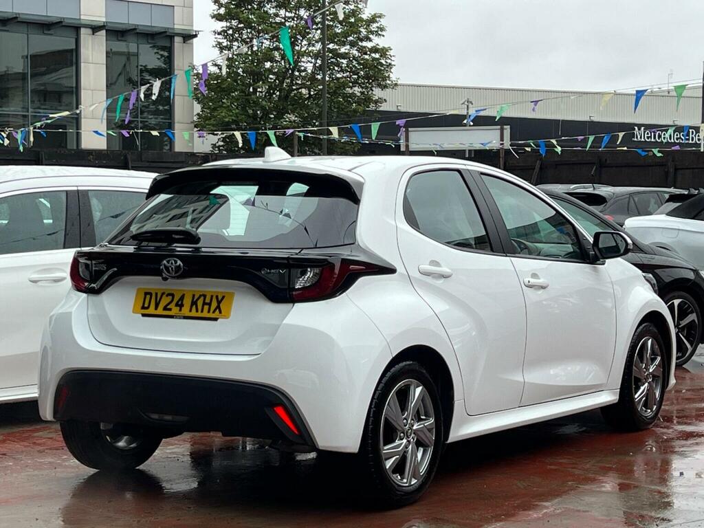 Toyota Yaris 1.5 Vvt-h Icon E-cvt Euro 6 Ss DV24KHX White #6