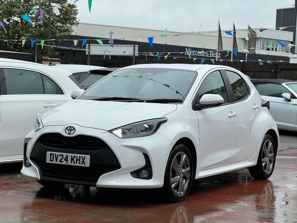 Toyota Yaris 1.5 Vvt-h Icon E-cvt Euro 6 Ss White #3
