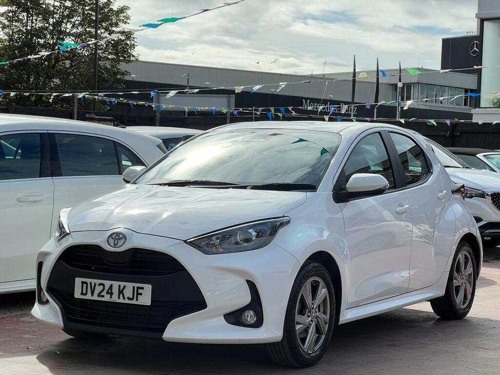 Toyota Yaris 1.5 Vvt-h Icon E-cvt Euro 6 Ss White #3