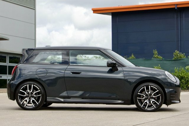 Mini Electric E 66.5Kwh Sport Grey #9