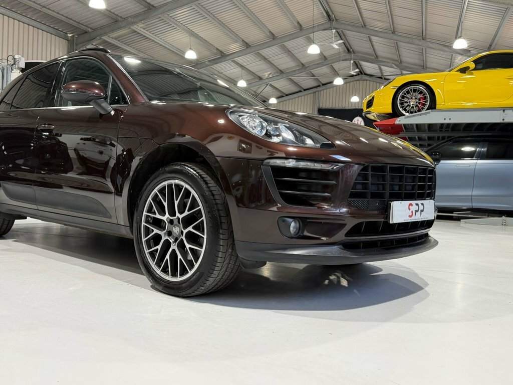 Porsche Macan 2.0T Suv Pdk 4Wd Euro 6 Ss 252 Ps Brown #4