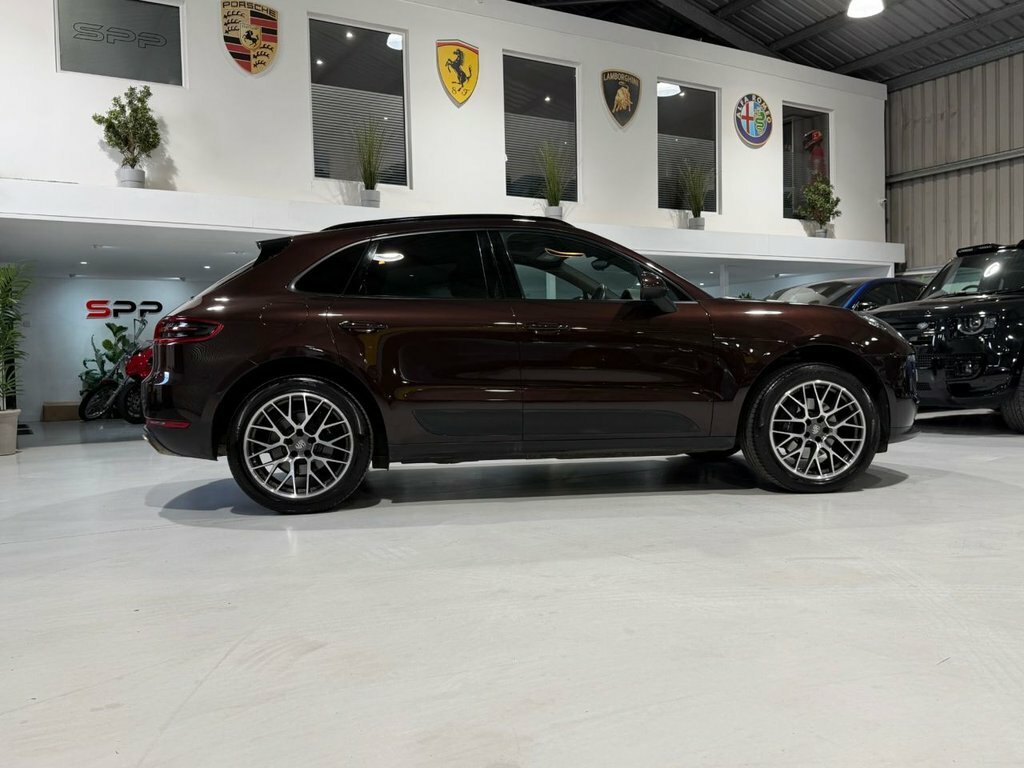 Porsche Macan 2.0T Suv Pdk 4Wd Euro 6 Ss 252 Ps Brown