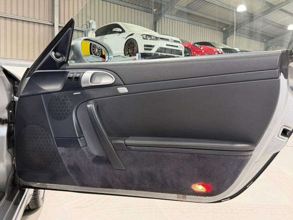 Porsche 911 Carrera 2S Black #24