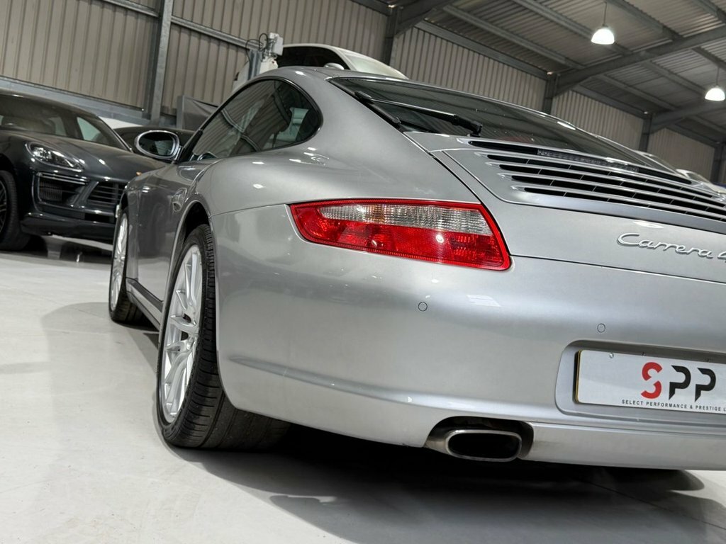 Porsche 911 Carrera 2S Black #9