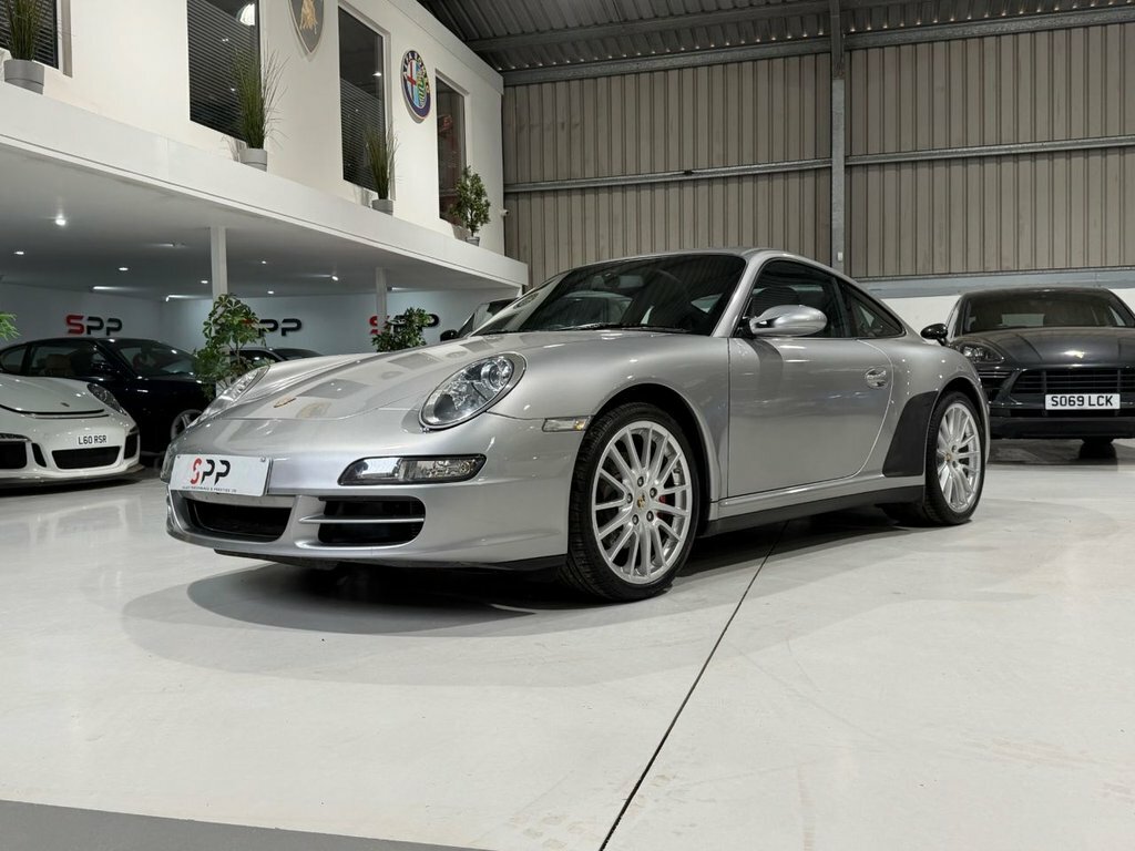 Porsche 911 Carrera 2S Black #25