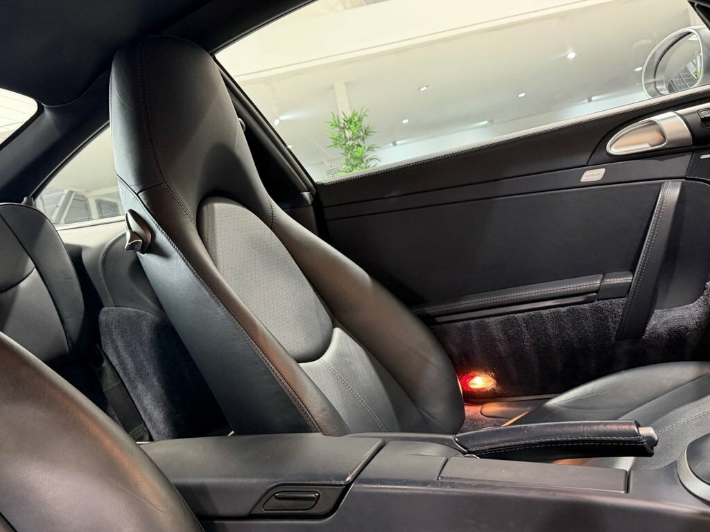 Porsche 911 Carrera 2S Black #39