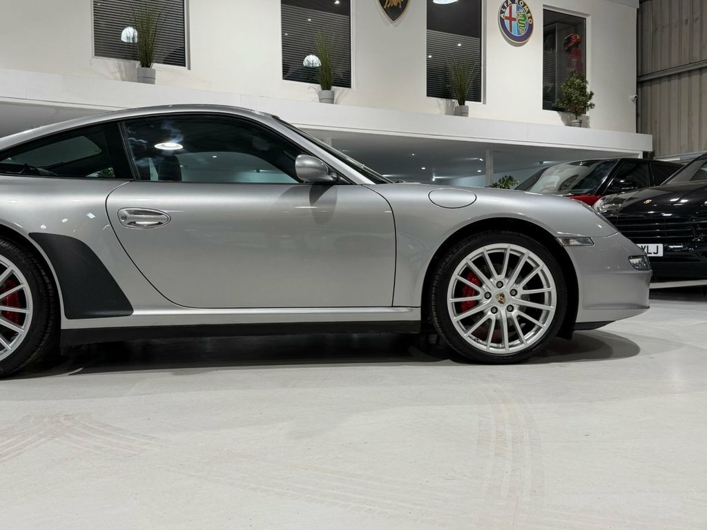 Porsche 911 Carrera 2S Black #8