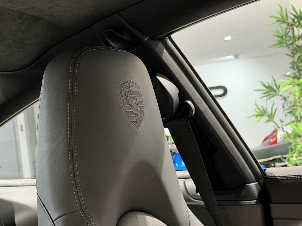 Porsche 911 S 2dr  #18