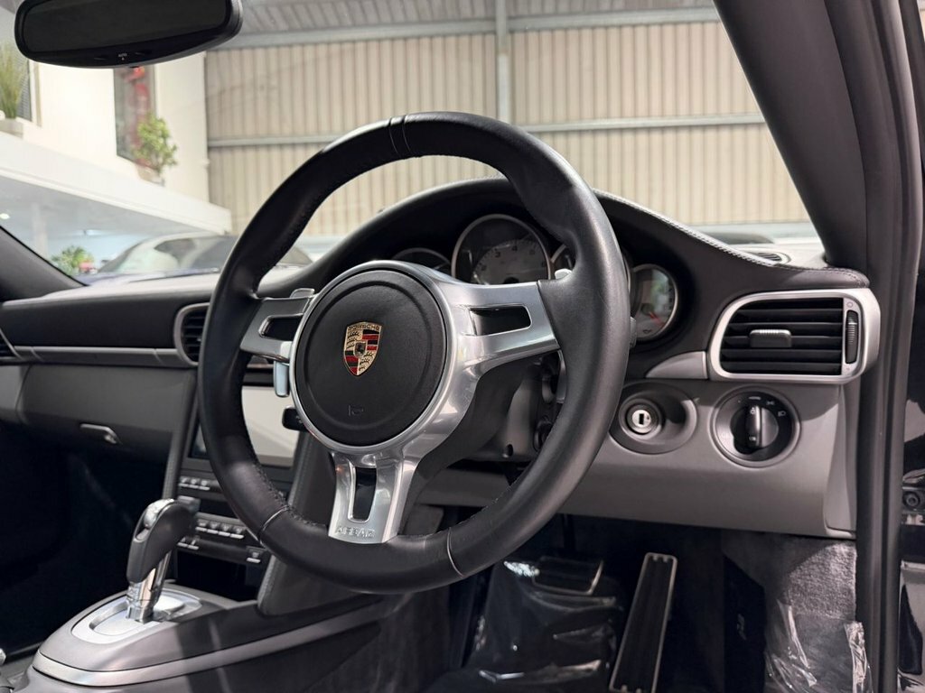 Porsche 911 S 2dr  #12