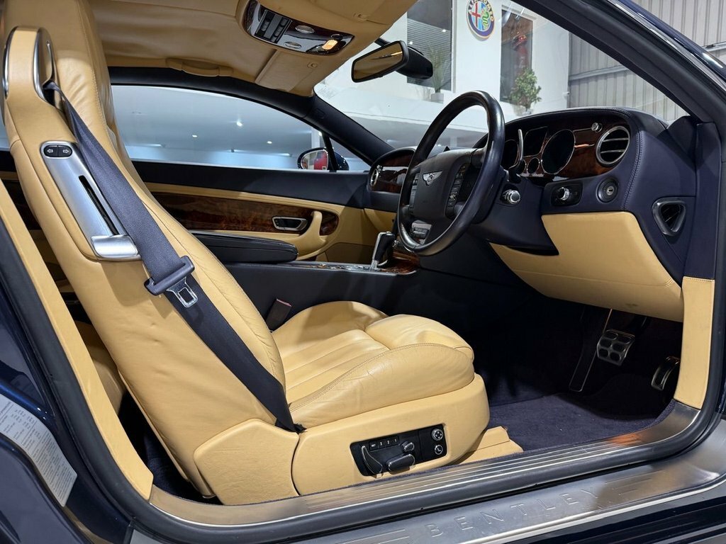 Bentley Continental Gt 6.0 Gt Silver #33