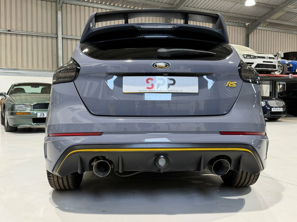 Ford Focus 2.3T Ecoboost Rs Hatchback Awd E RJ66AUU Grey #4