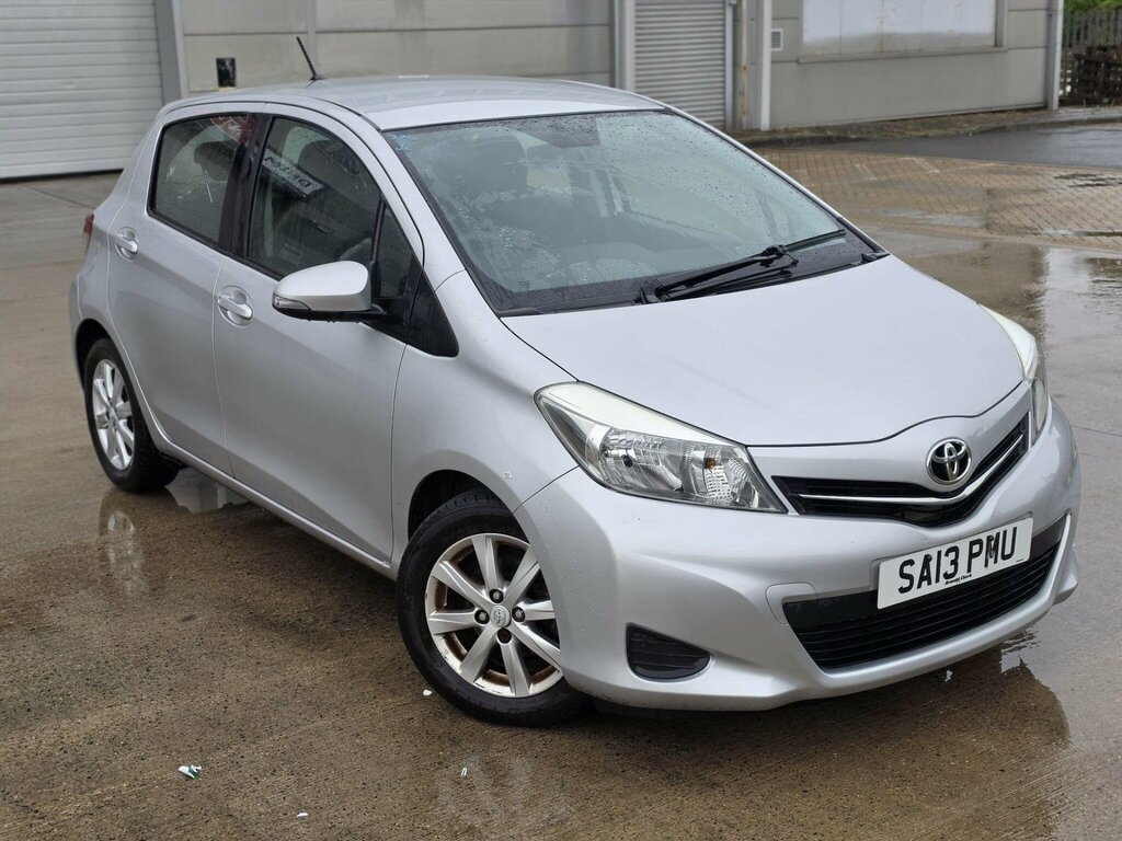 Toyota Yaris 1.33 Dual Vvt-i Tr Multidrive S Euro 5 Silver