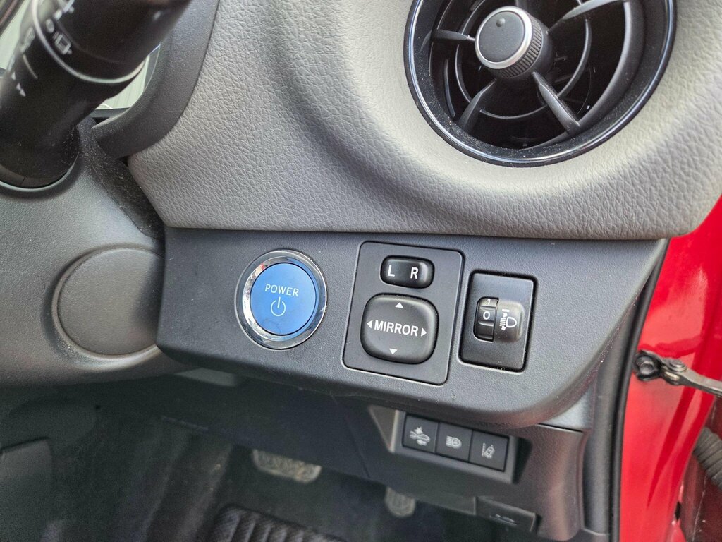 Toyota Yaris Hybrid Black #27
