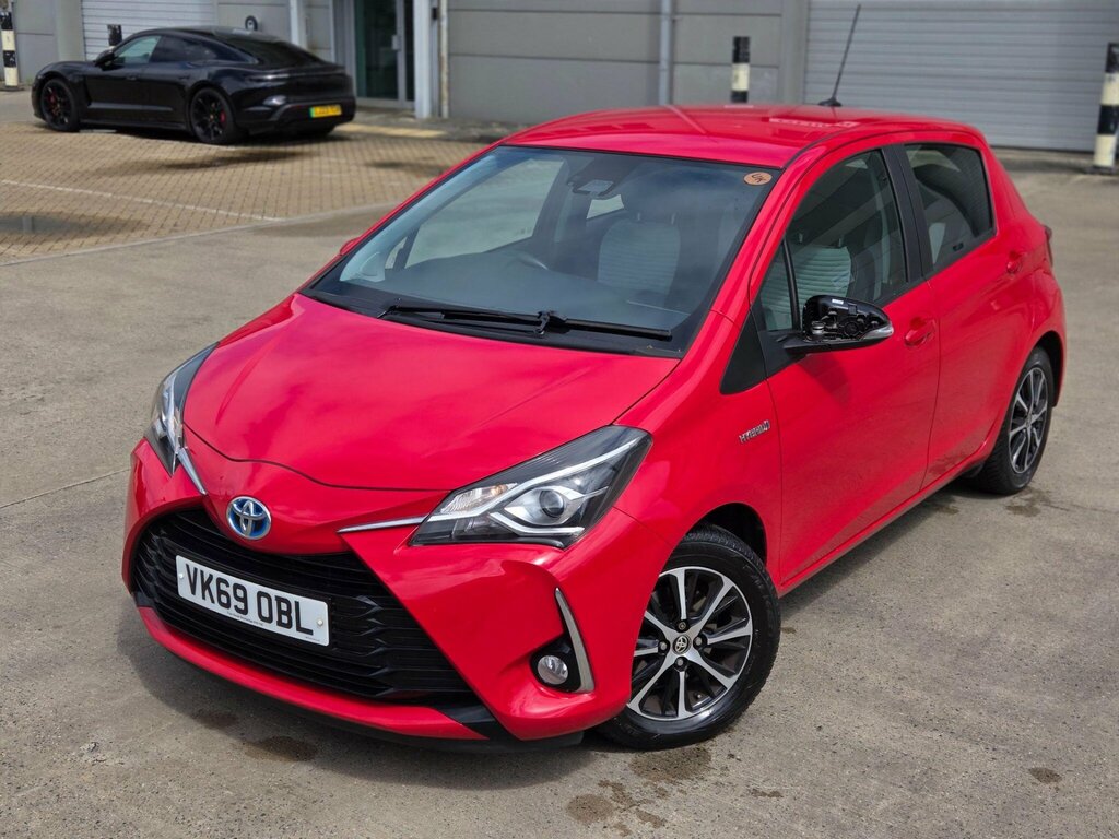 Toyota Yaris 1.5 Vvt-h Icon Tech E-cvt Euro 6 Ss Red #2