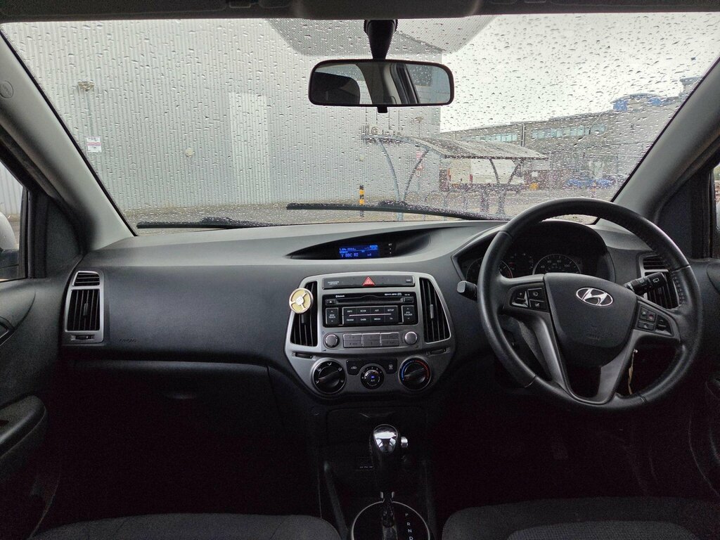 Hyundai I20 1.4 Active Euro 5 Silver #4