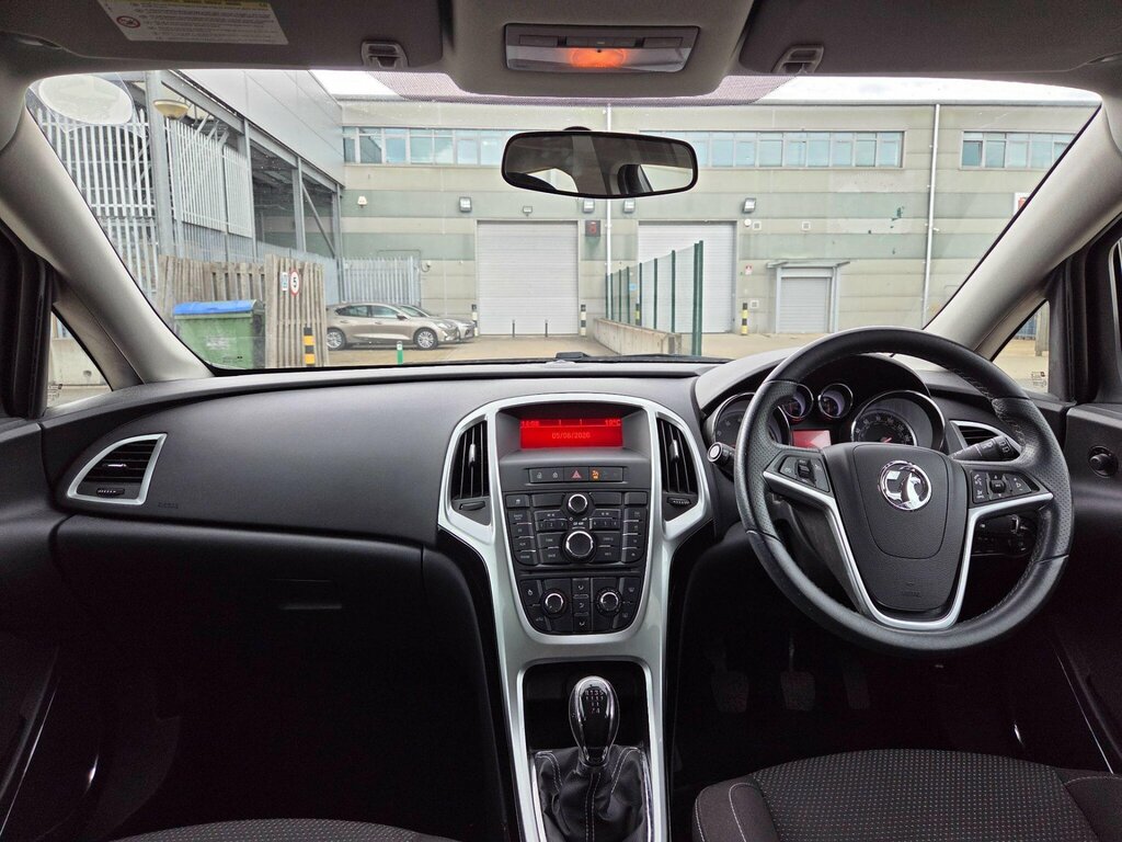 Vauxhall Astra 1.4 16V Sri Euro 5 DL11JKN Silver #4