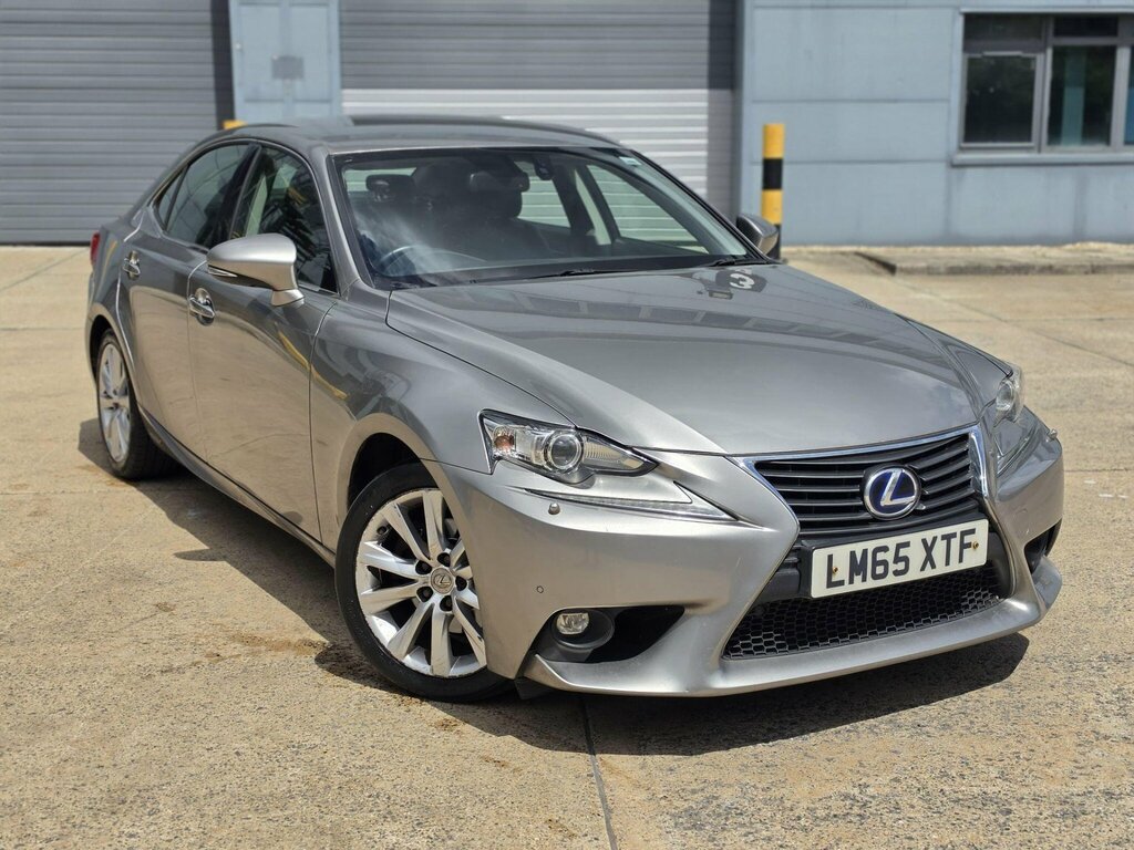 Lexus IS 300H Executive Edition Black #9