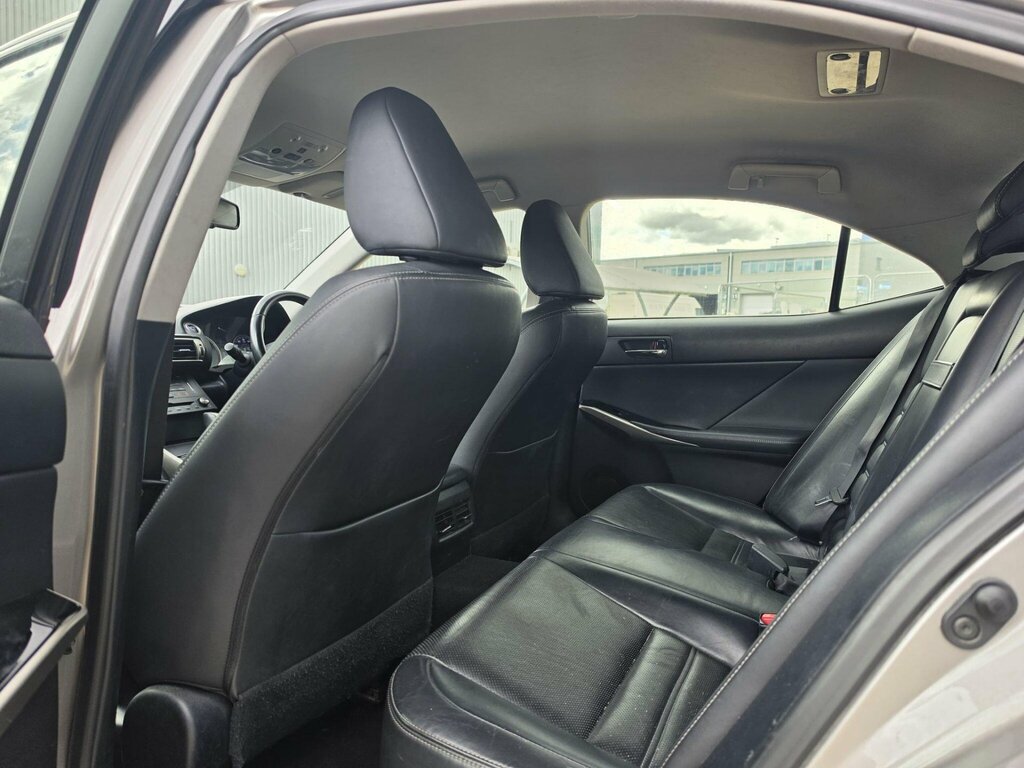 Lexus IS 300H Executive Edition Black #28