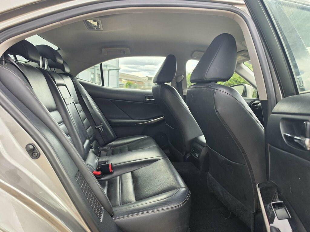 Lexus IS 300H Executive Edition Black #26