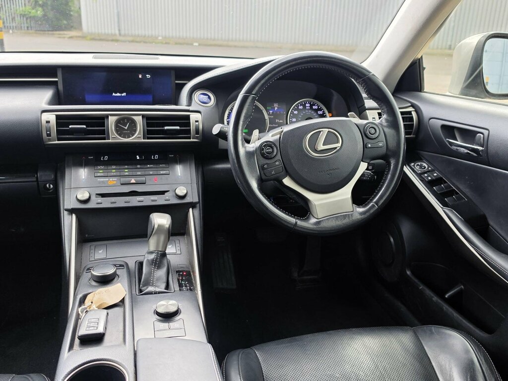 Lexus IS 300H Executive Edition Black #23