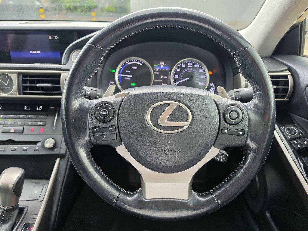 Lexus IS 300H Executive Edition Black #40