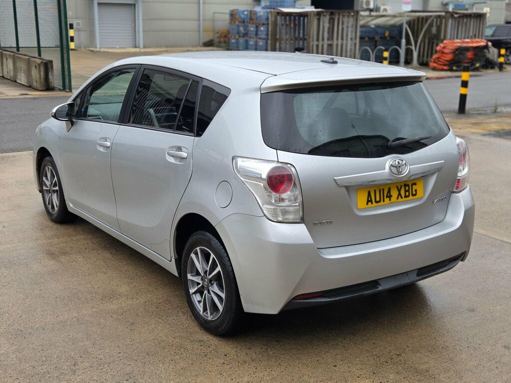 Toyota Verso D-4d Excel Blue #14