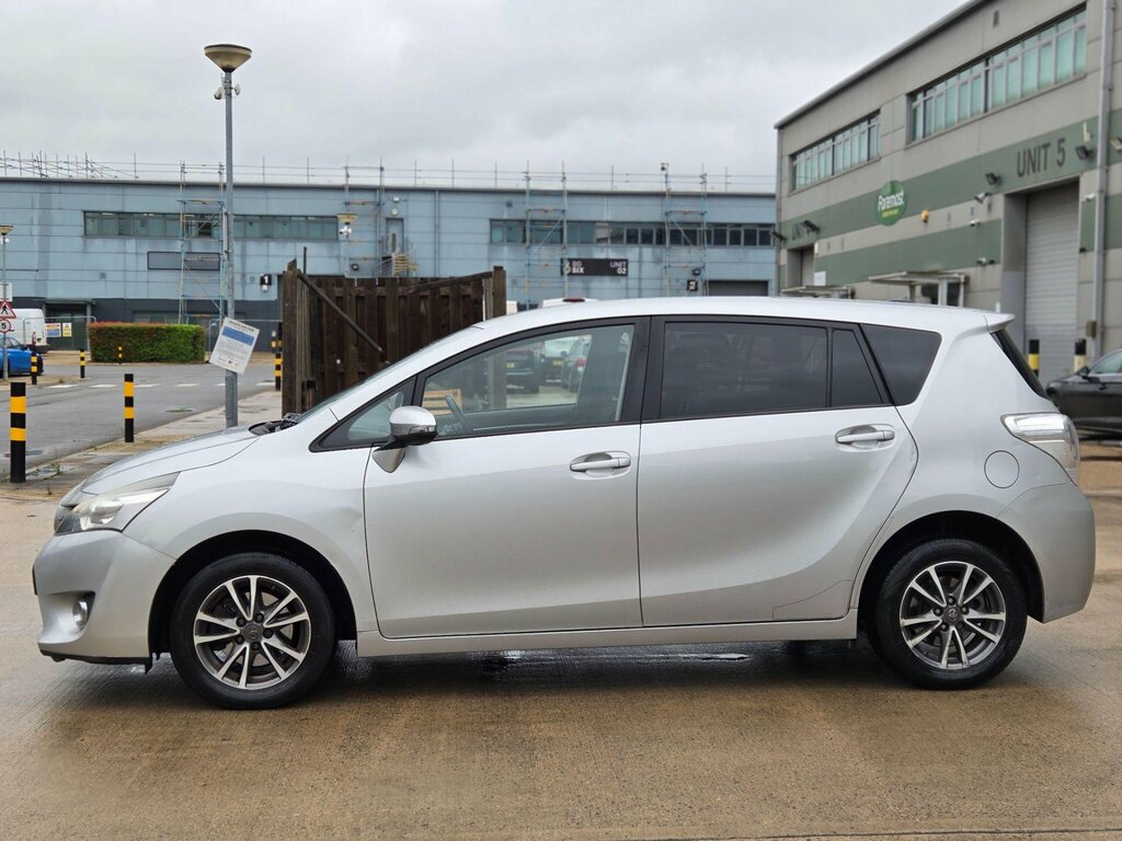Toyota Verso D-4d Excel Blue #15