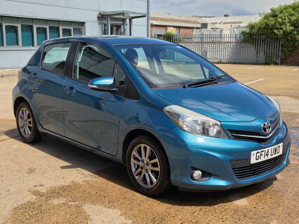 Toyota Yaris  Red #43