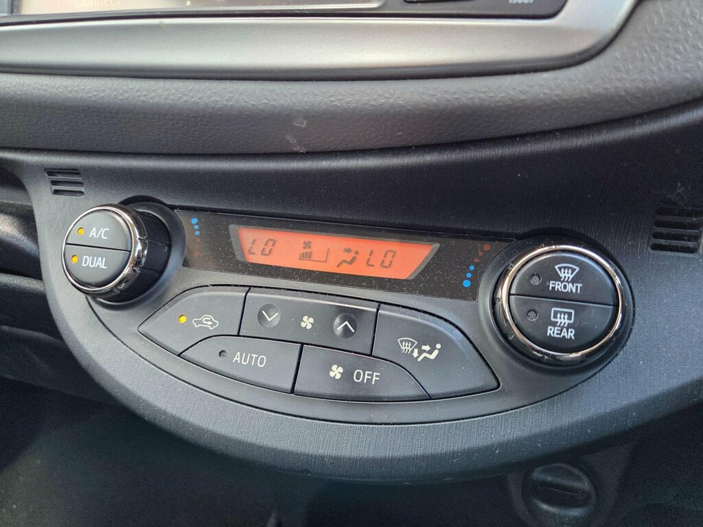 Toyota Yaris  Red #32