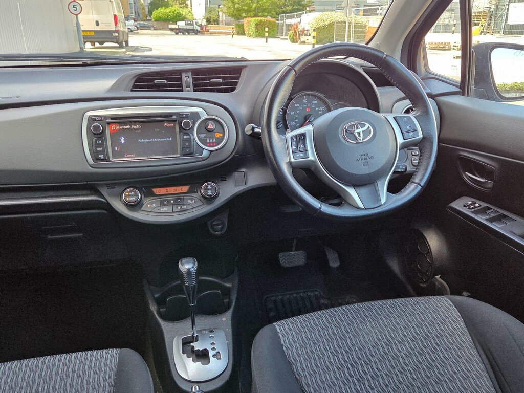 Toyota Yaris  Red #20