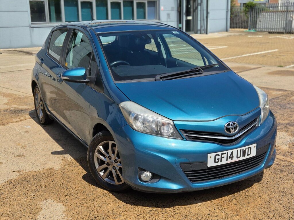 Toyota Yaris  Red #45