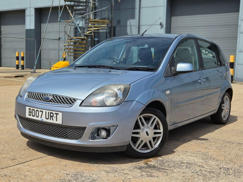 Ford Fiesta 1.25 Style Red #47
