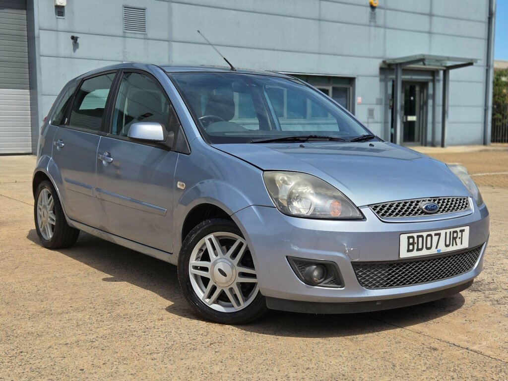 Ford Fiesta 1.25 Style Red #11