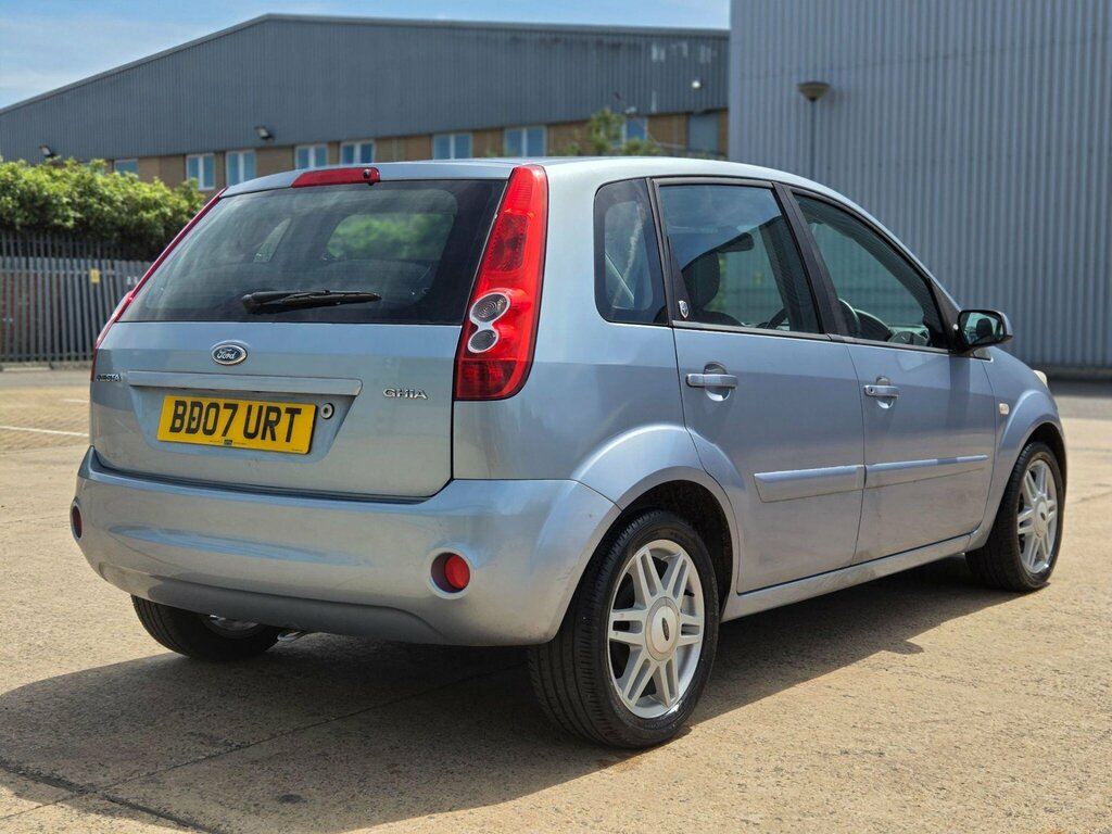 Ford Fiesta 1.25 Style Red #13