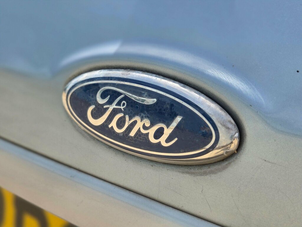 Ford Fiesta 1.25 Style Red #44