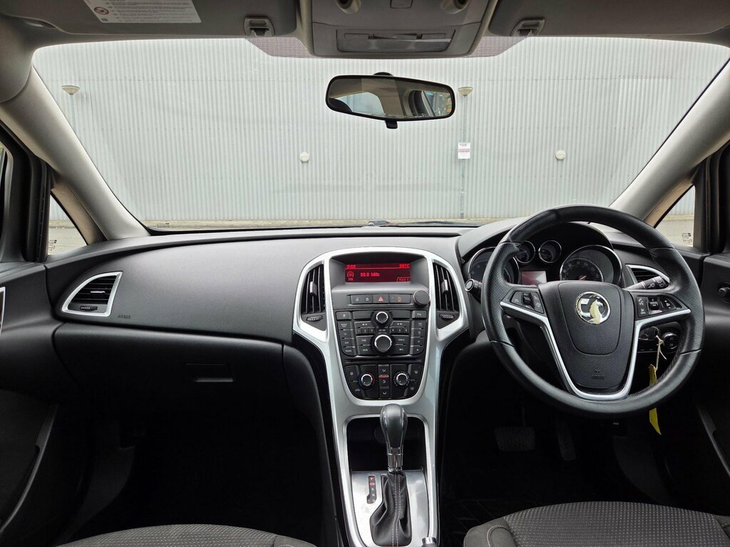 Vauxhall Astra 1.6 16V Sri Euro 5 Black #3
