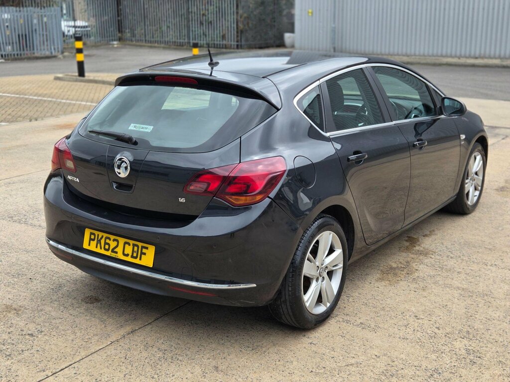 Vauxhall Astra 1.6 16V Sri Euro 5 Black #4