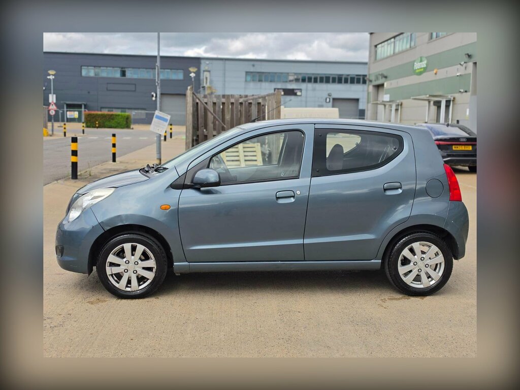 Suzuki Alto 1L Cruz White #15