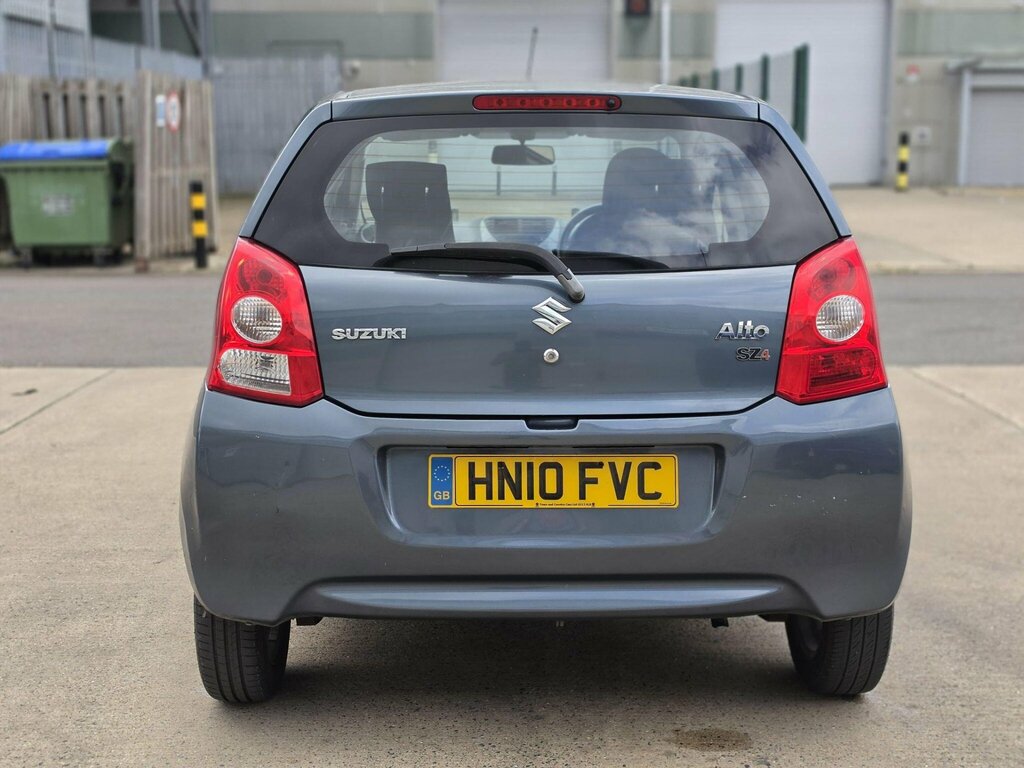Suzuki Alto 1L Cruz White #13