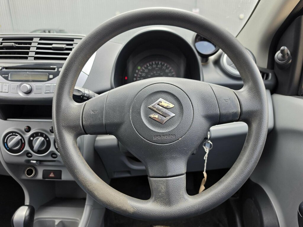 Suzuki Alto 1L Cruz White #18