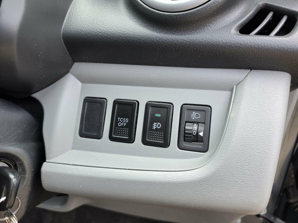 Suzuki Alto 1L Cruz White #29