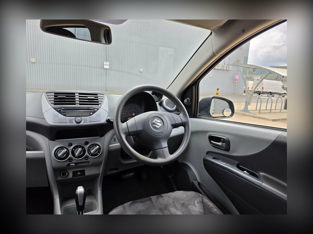 Suzuki Alto 1L Cruz White #23