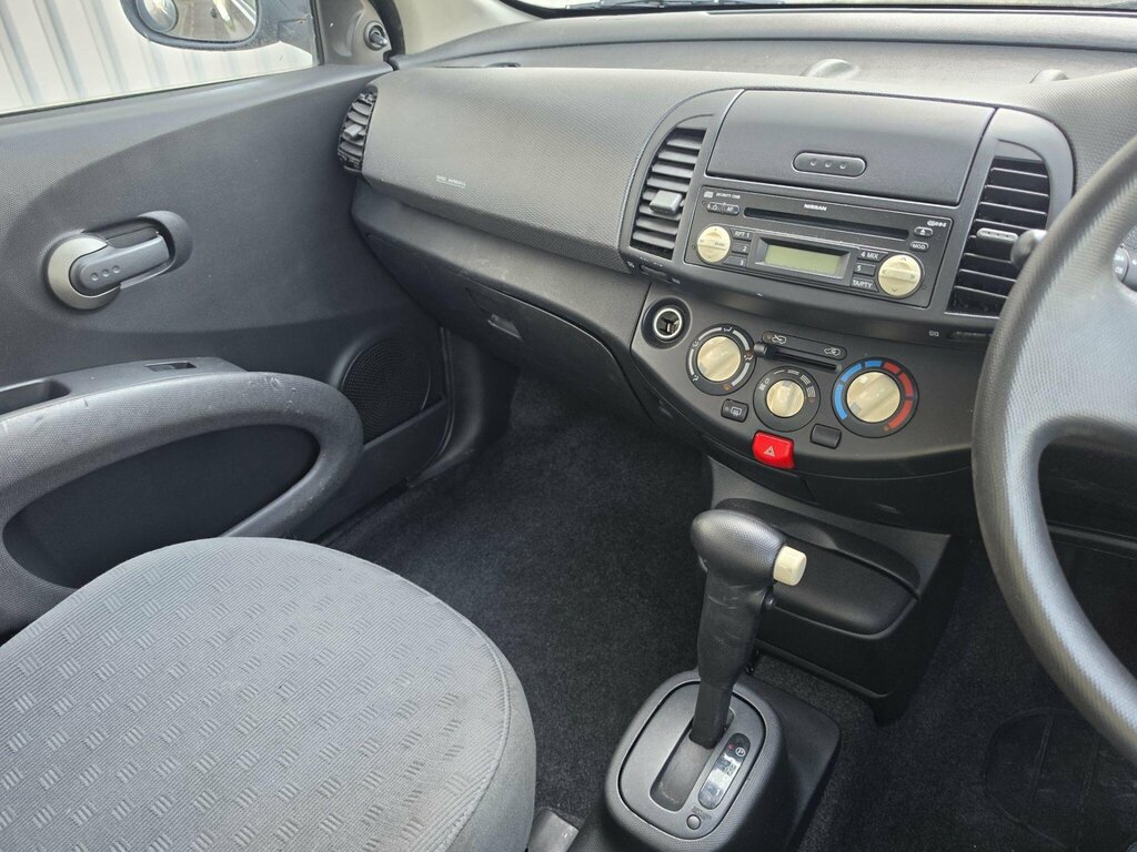 Nissan Micra Hatchback Se 2004 Gold #27