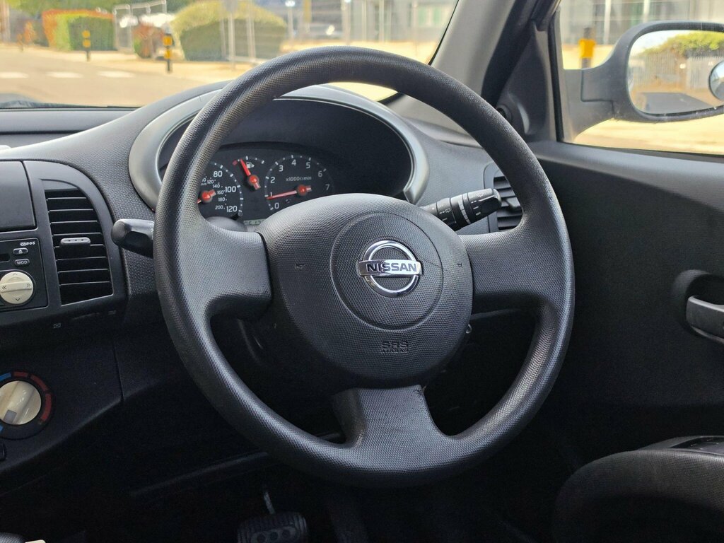 Nissan Micra Hatchback Se 2004 Gold #14