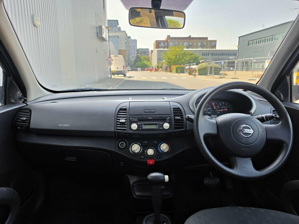 Nissan Micra Hatchback Se 2004 Gold #11