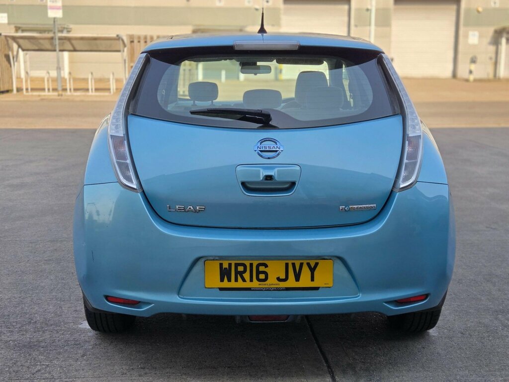 Nissan Leaf  White #13