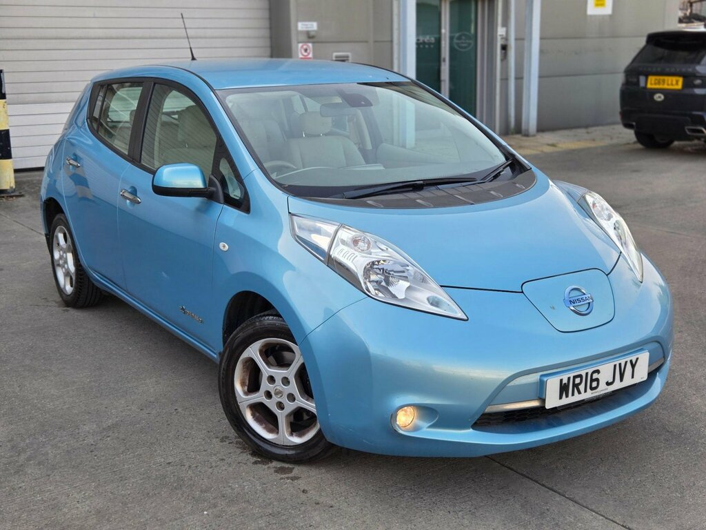 Nissan Leaf  White #9