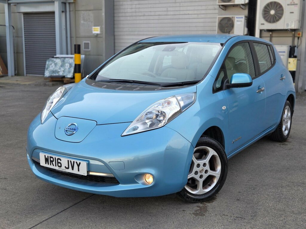 Nissan Leaf  White #8