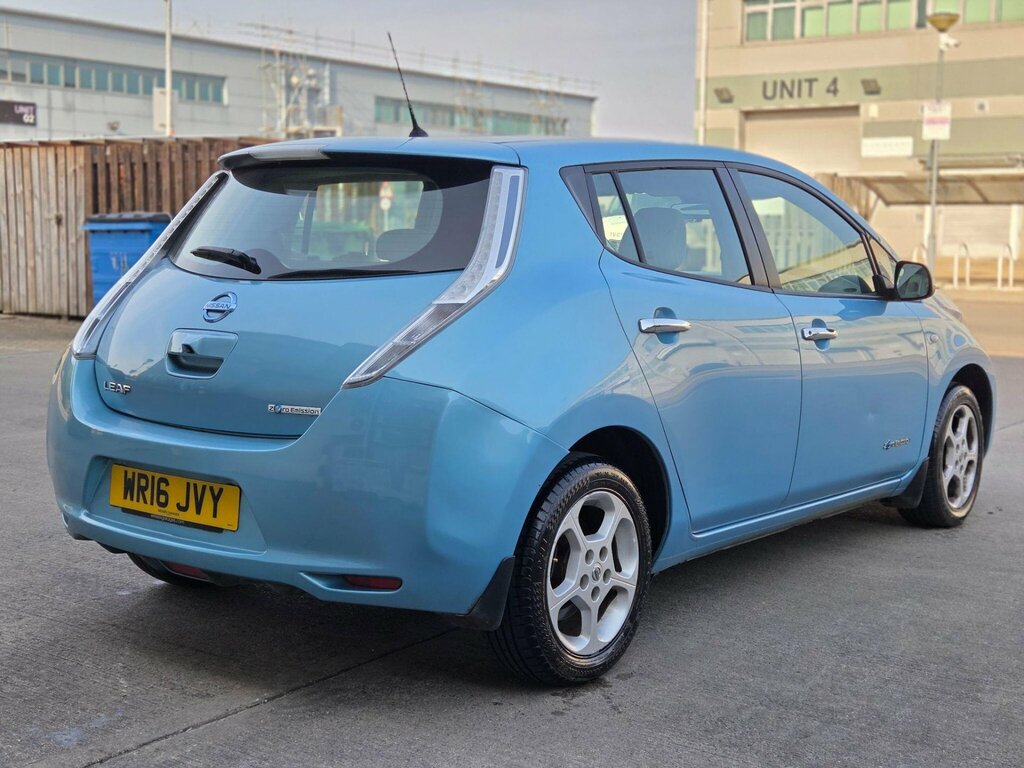 Nissan Leaf  White #11